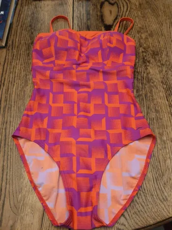 Maillot bain Speedo fr40 coussinets amovibles