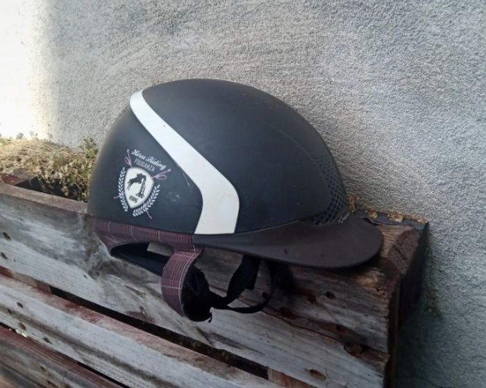 Bombe  d'équitation Fouganza taille 53 55