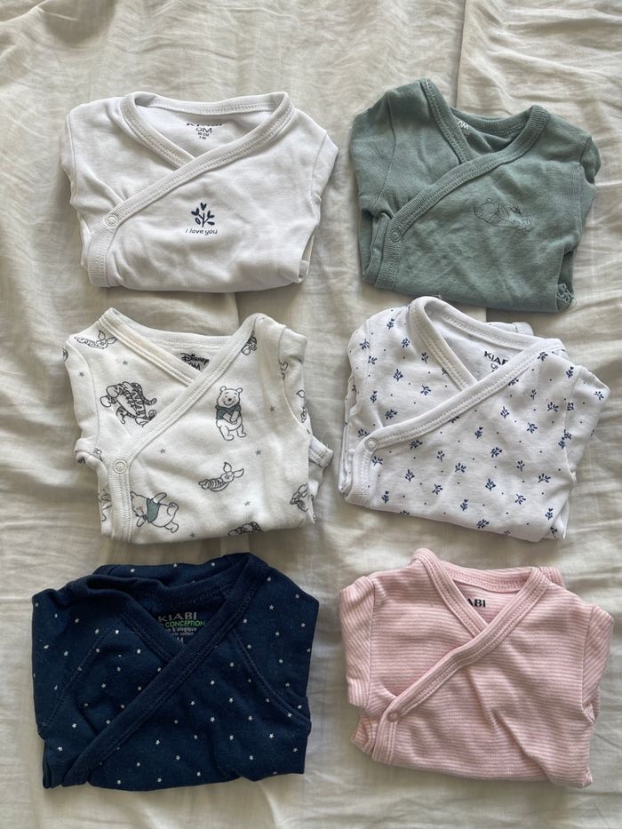 Lots vêtements bébé 0 mois - photo numéro 2