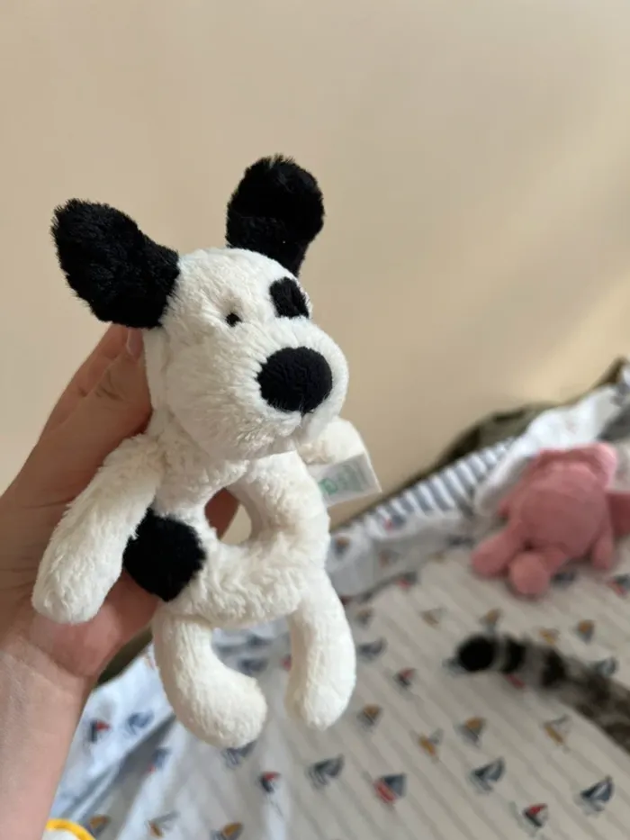 Hochet peluche Bashful Black & Cream Puppy - photo numéro 3
