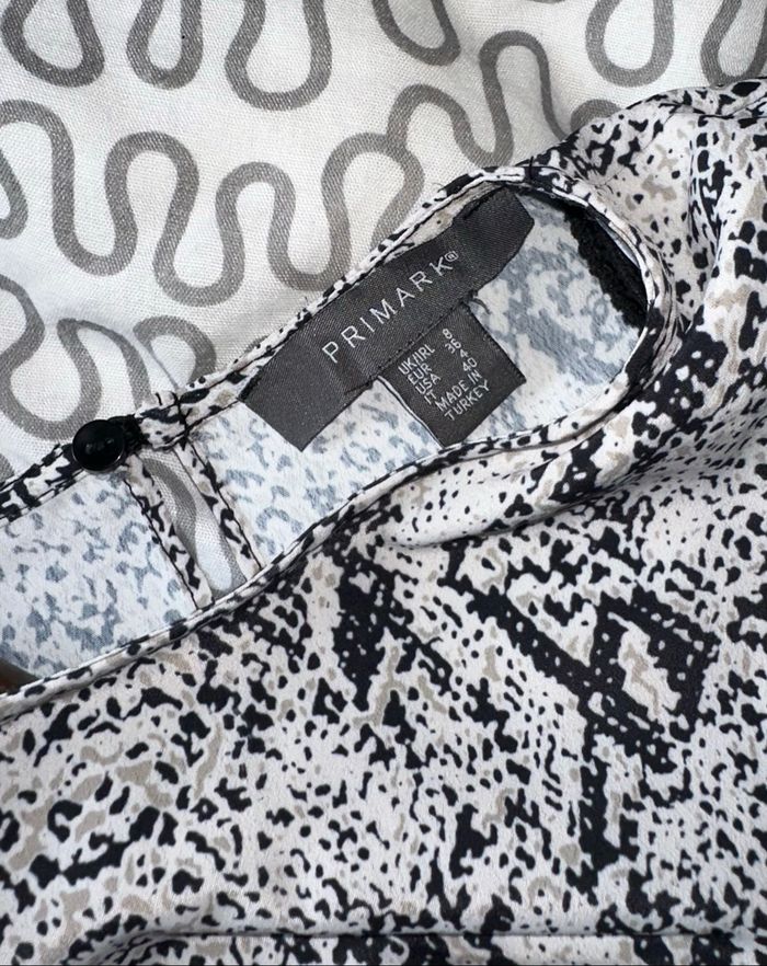 Blouse imprimé serpent taille 36 – manches longues, style chic et tendance - photo numéro 5