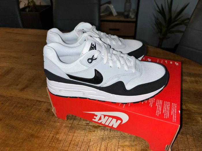 Air Max P.36,5 Neuves unisex - photo numéro 3