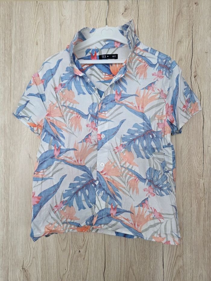 CHEMISE MANCHE COURTE GARÇON 👦 MOTIFS DESSUS TAILLE 6/7 ANS MARQUE TEX PORTER 1 1 FOIS - photo numéro 2