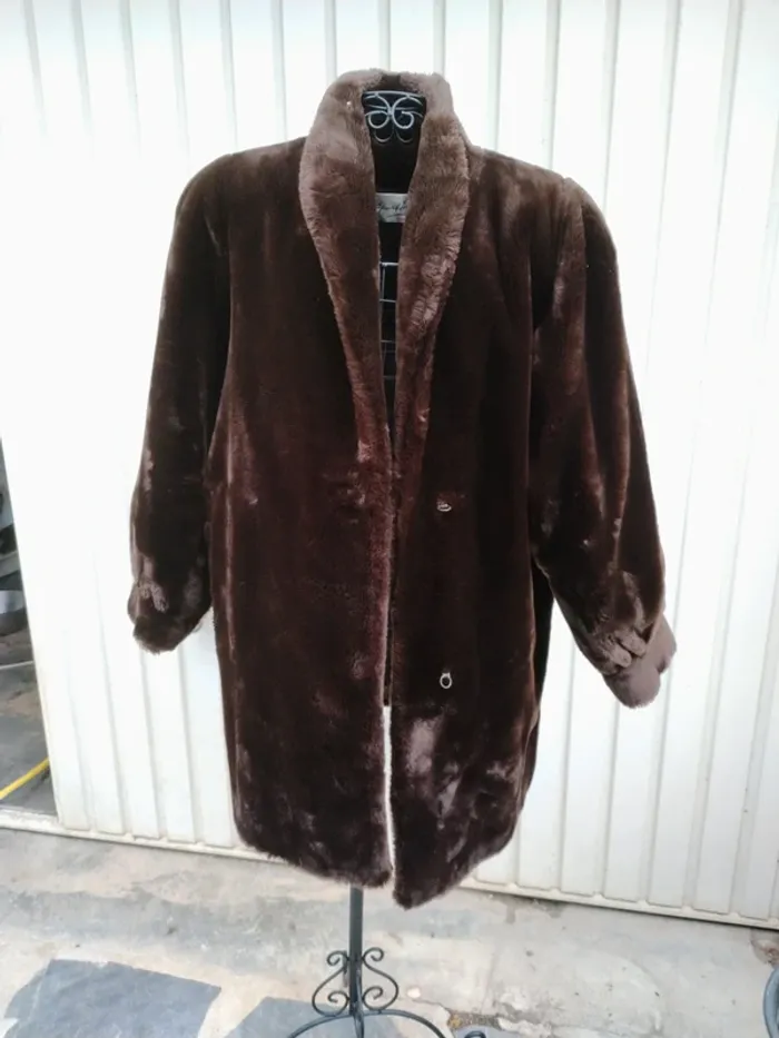 Manteau fausse fourrure 40
