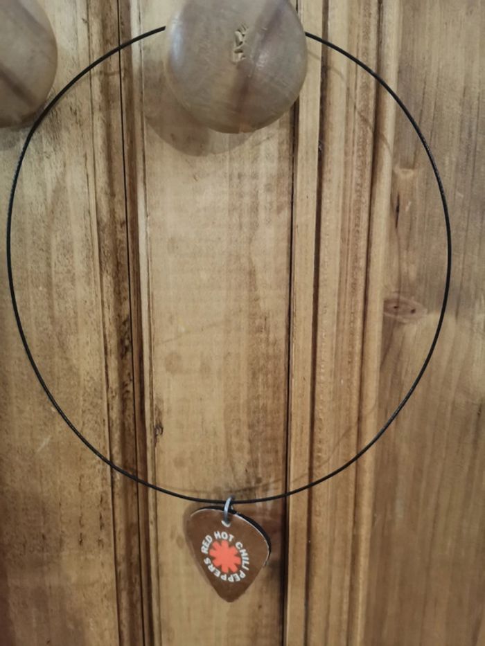 Collier Red Hot Chili Peppers - photo numéro 3