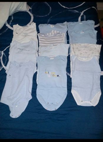 Lot bodies 3 mois