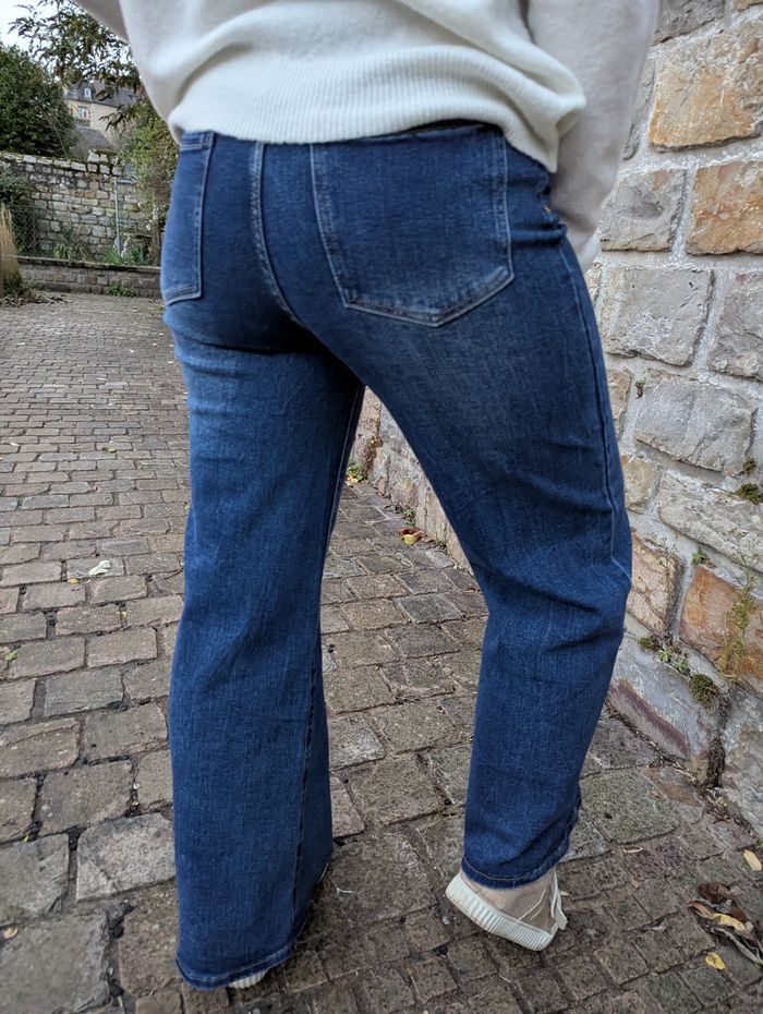 Jean large Clermont bleu wide legs
Taille 38 - photo numéro 5
