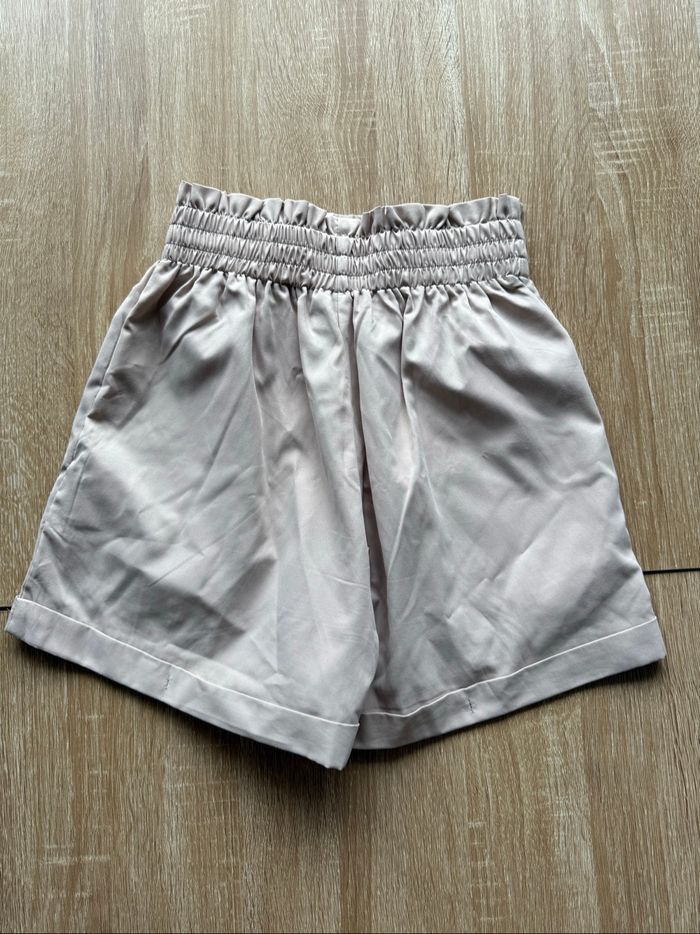 Short taille haute beige Shein taille 34 XS - photo numéro 3