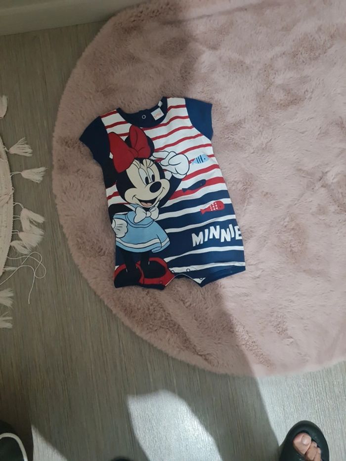 Barboteuse minnie neuve 6 mois