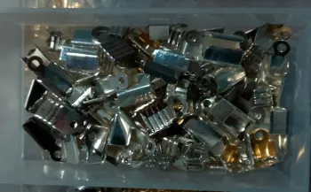 Accessoires pour création de bijoux avec cordon