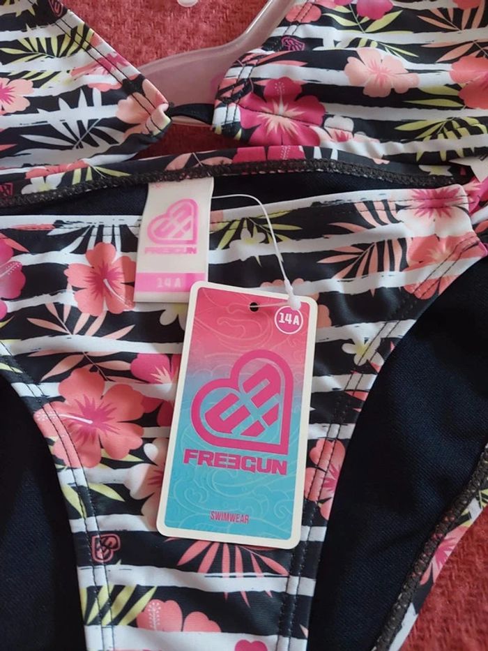 Maillot de bain de pièces fille 14 ans Freegun neuf avec étiquette . - photo numéro 2