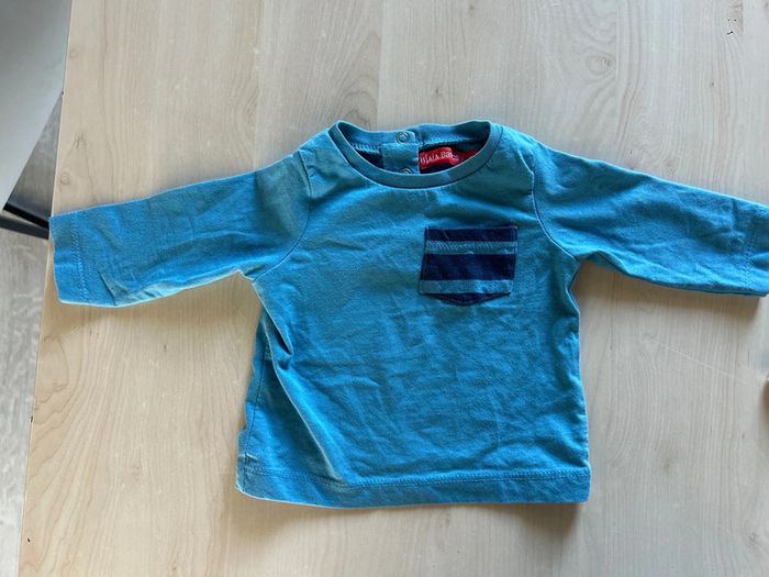 Lot 3 hauts + 2 bas 6mois - photo numéro 6