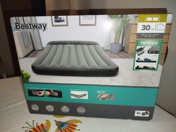 Matelas gonflable neuf