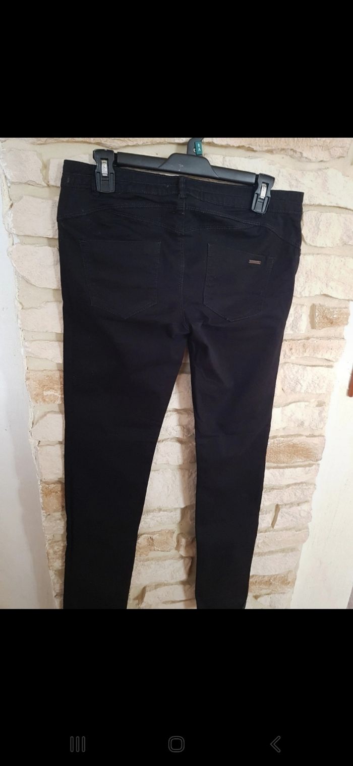 Jean femme taille 38 - photo numéro 3