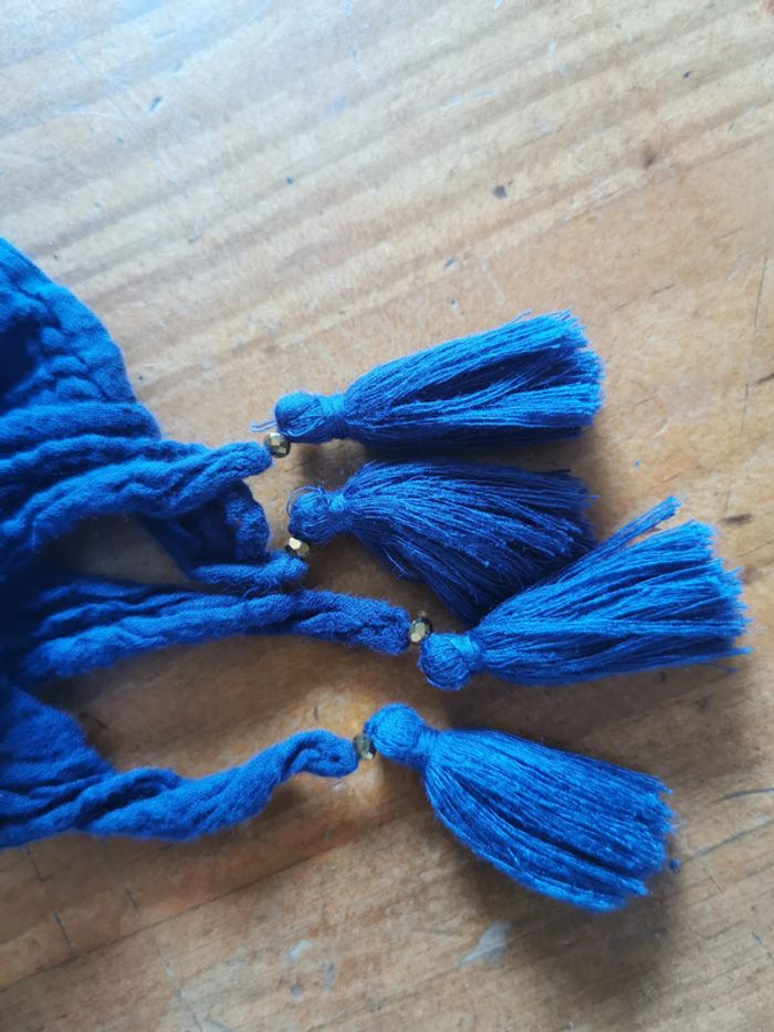 Petite écharpe légère pour fille - photo numéro 3