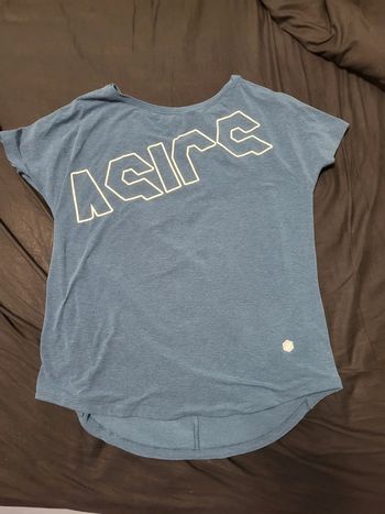 Très beau t shirt de sport asics