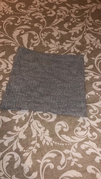 Snood gris à paillettes