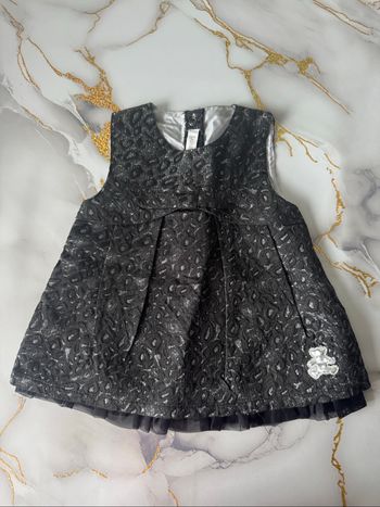 Robe noire à paillettes