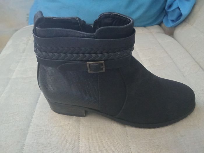 Chaussures T. 38 - photo numéro 2