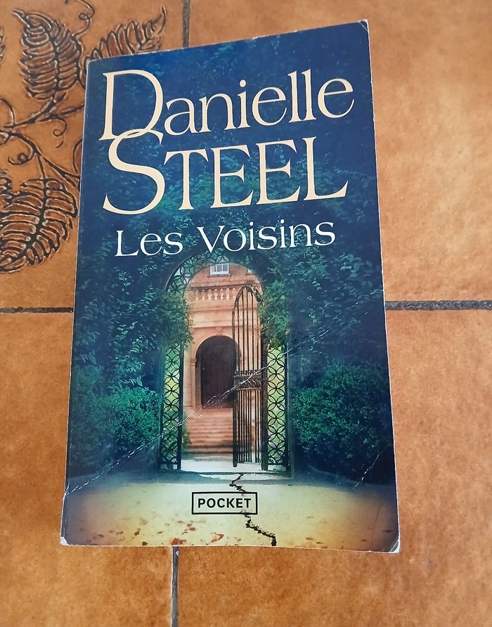 Livre "les voisins" de Danielle Steel