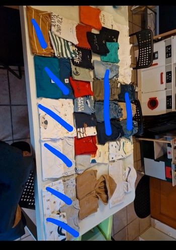 Lot de vêtements 24 mois (24 articles)