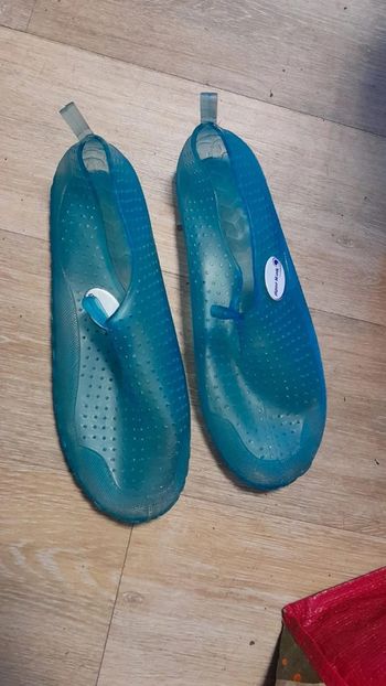 Chaussure plage 37