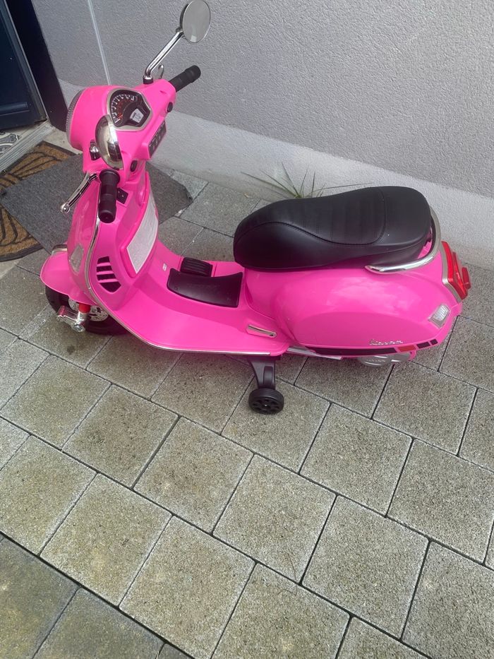 Scooter vespa enfants - photo numéro 2