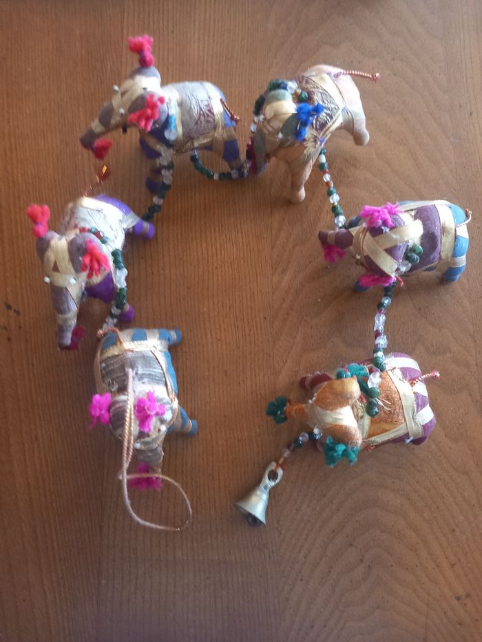 Guirlande 6 éléphants