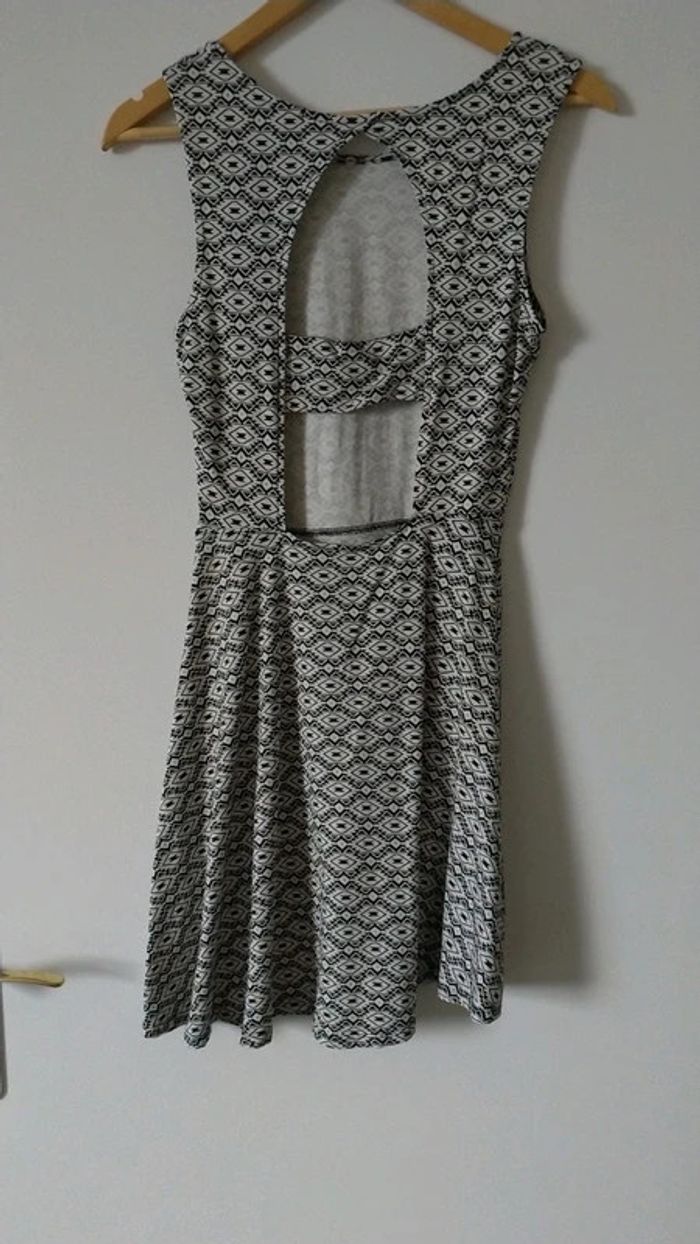 Robe patineuse noir et blanc - photo numéro 2