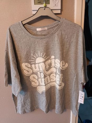 T-shirt gris croc top taille l sunrise ardene