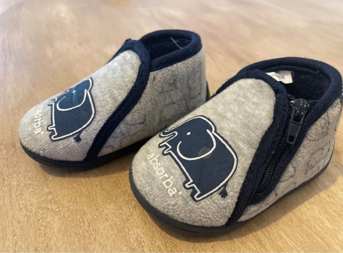 Chaussons Absorba taille 18