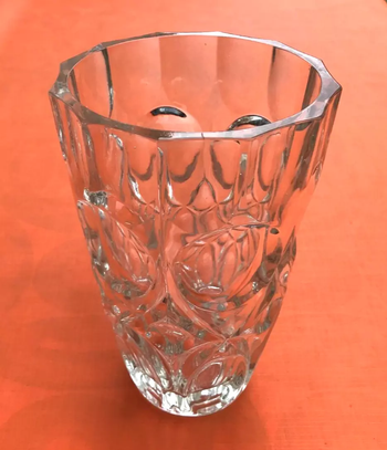 Vase à facettes de style art déco Verre transparent   Décor géométrique
