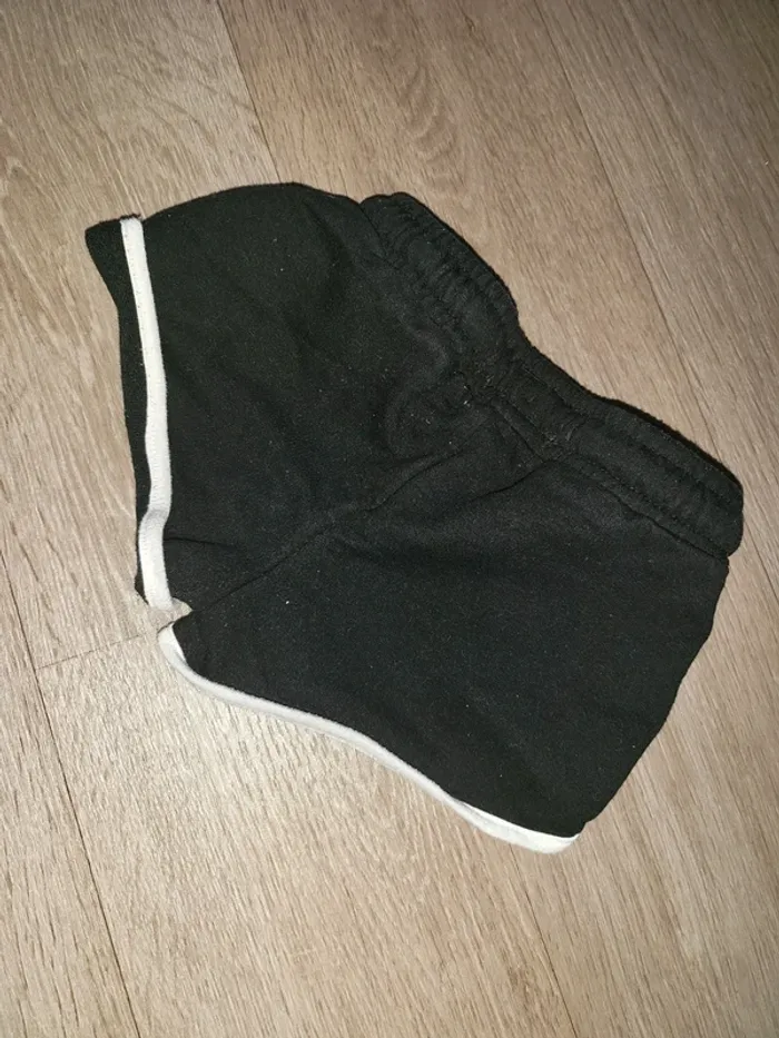 Short 7/8 ans - photo numéro 2