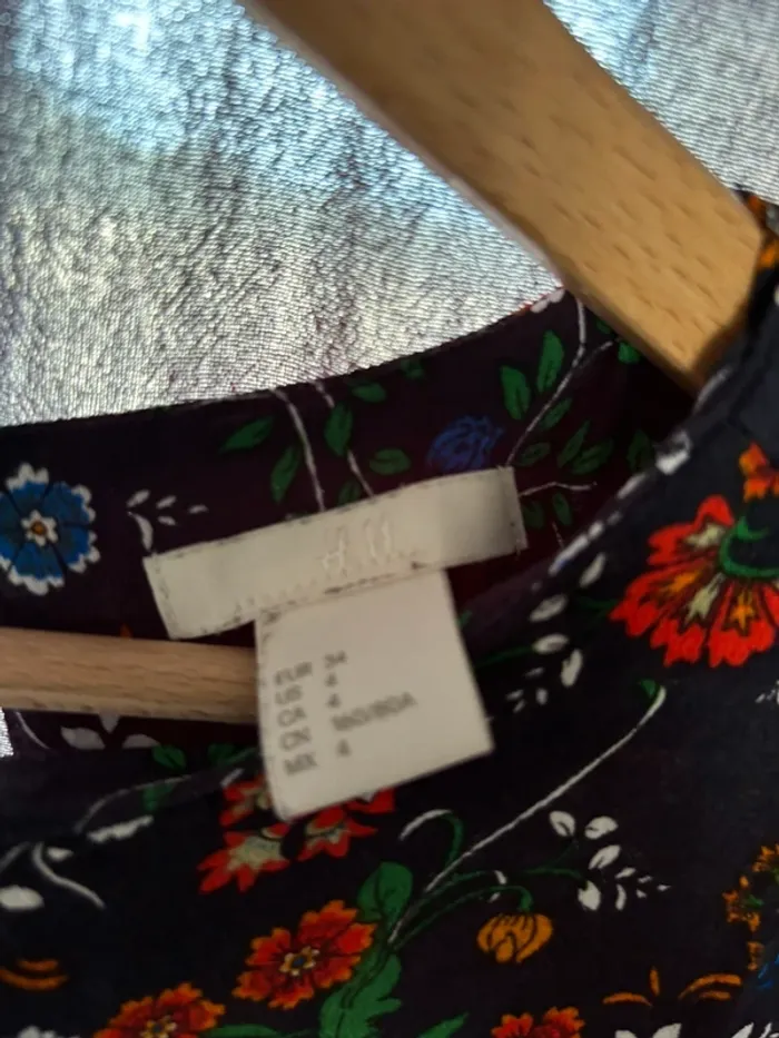 Teeshirt bleu nuit à fleurs - photo numéro 3