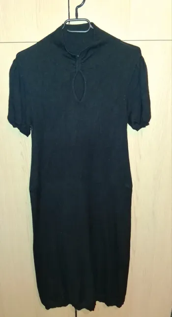 Robe noir taille 1 sinéquanone