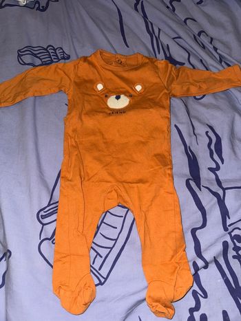 Pyjama orange taille 3 mois