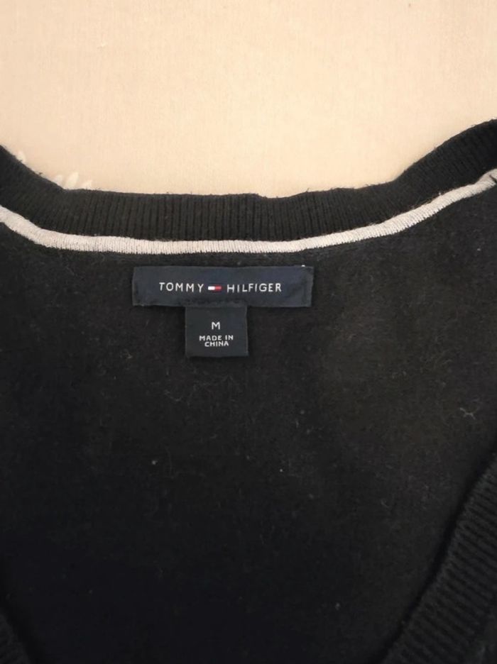 🌟 Pull noir col V Tommy hilfiger homme - Taille  M 🌟 - photo numéro 4