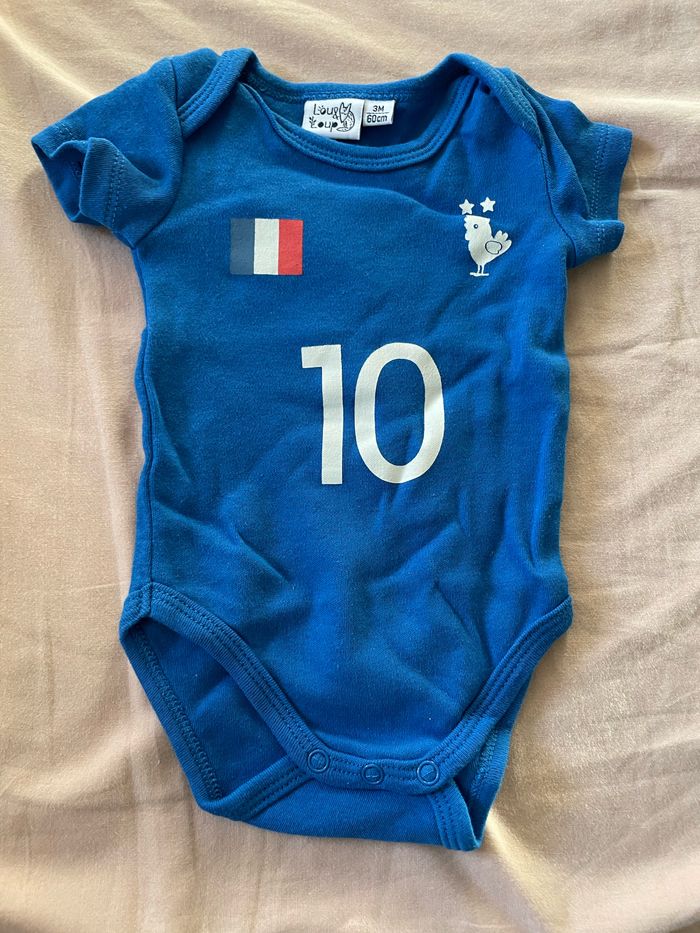 2 bodies manches courtes 3 mois - photo numéro 2