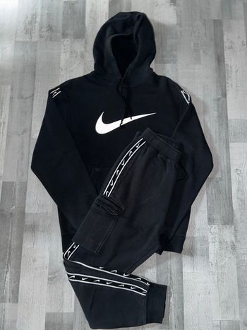 Ensemble Nike