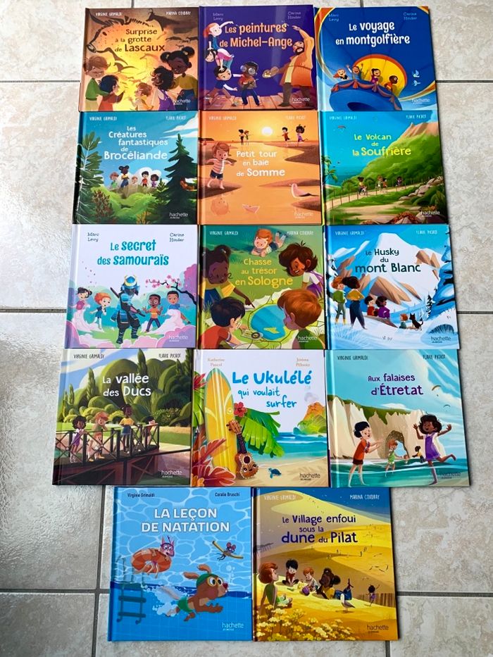 14 livres Hachette jeunesse