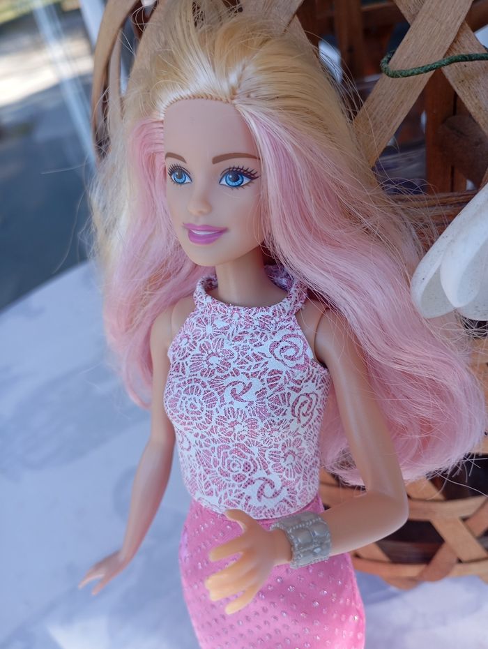 Barbie complète année 2000 - photo numéro 3