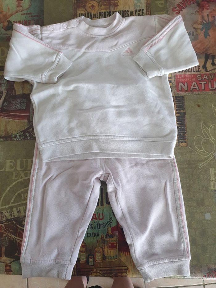 2 joggings adidas - photo numéro 2