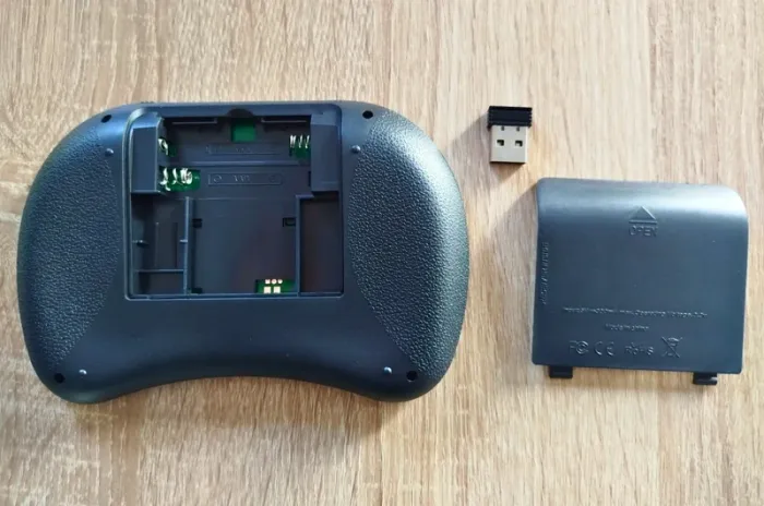 Mini clavier 2.4G rétroéclairé avec pavé tactile – compatible TV, PC, Android - photo numéro 2