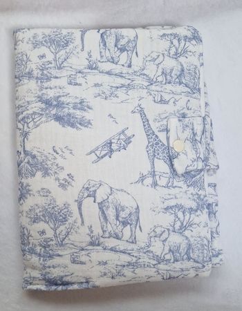 Protege carnet de santé safari bleu 