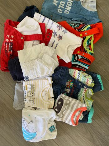 Lot vêtements 12 mois