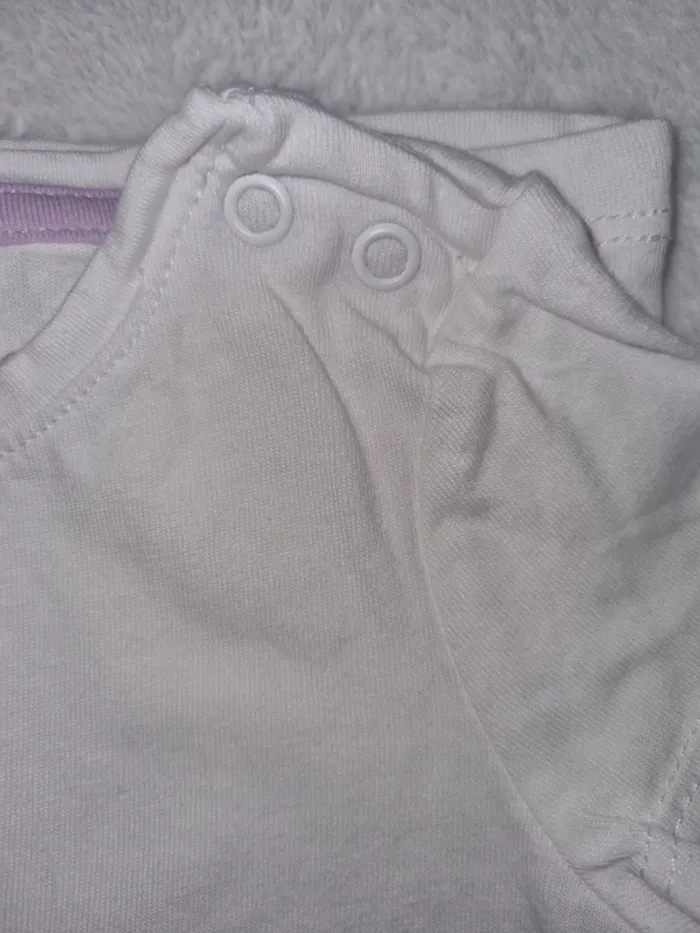 Tee-shirt manches courtes taille 6 mois - photo numéro 4