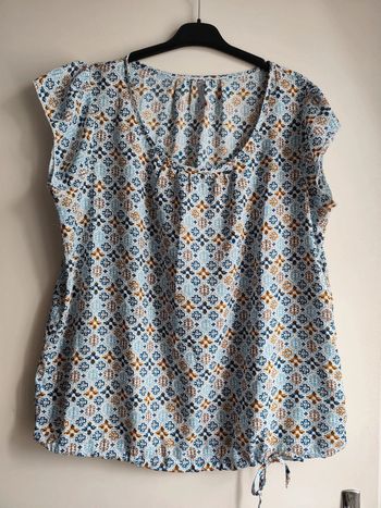 Blouse blanche et multicolore taille 48 Blancheporte