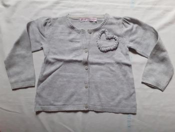 Veste grise cœur en relief