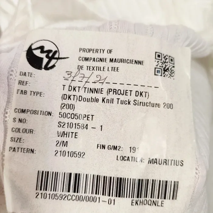 T-shirt blanc côtelé col V en dentelle CMT taille M A934 - photo numéro 5