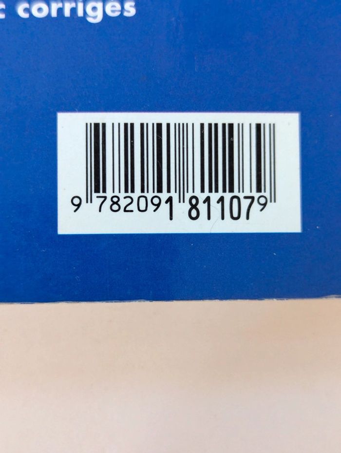 Grammaire de l’anglais Le Robert & Nathan – 300 exercices corrigés - photo numéro 3